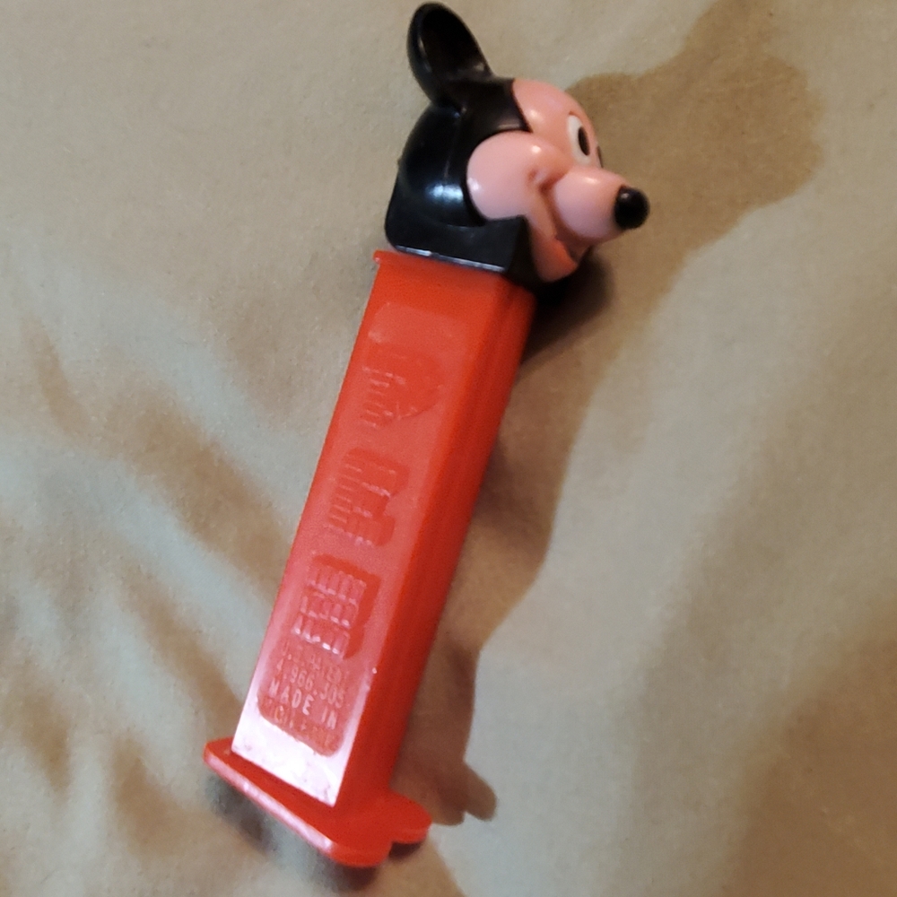 Vintage Mickey Mouse PEZ